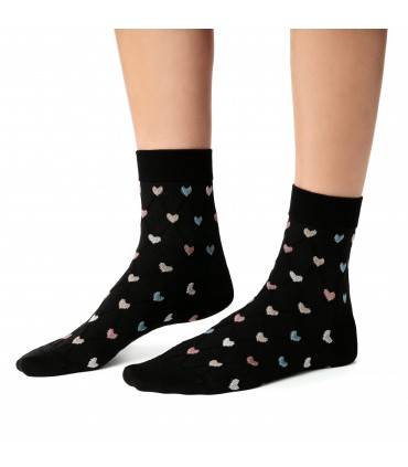 Art. 099 DR148 38-40 CZARNY - SKARPETKI DAMSKIE TŁOCZONE W SERDUSZKA